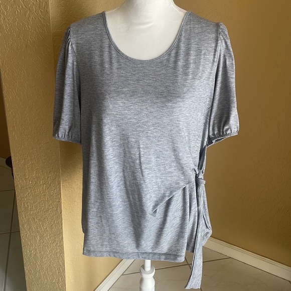 Parallel skies Gray Tie Top - Picture 6 of 10